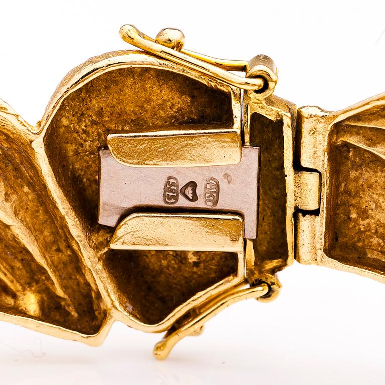 A 14K gold bracelet by Tammen koru, Turku.