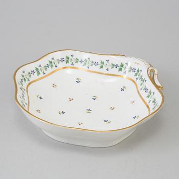 A French dinner service, circa 1800, some pieces marked M F Guerhard & Dahl.  (70 pieces).