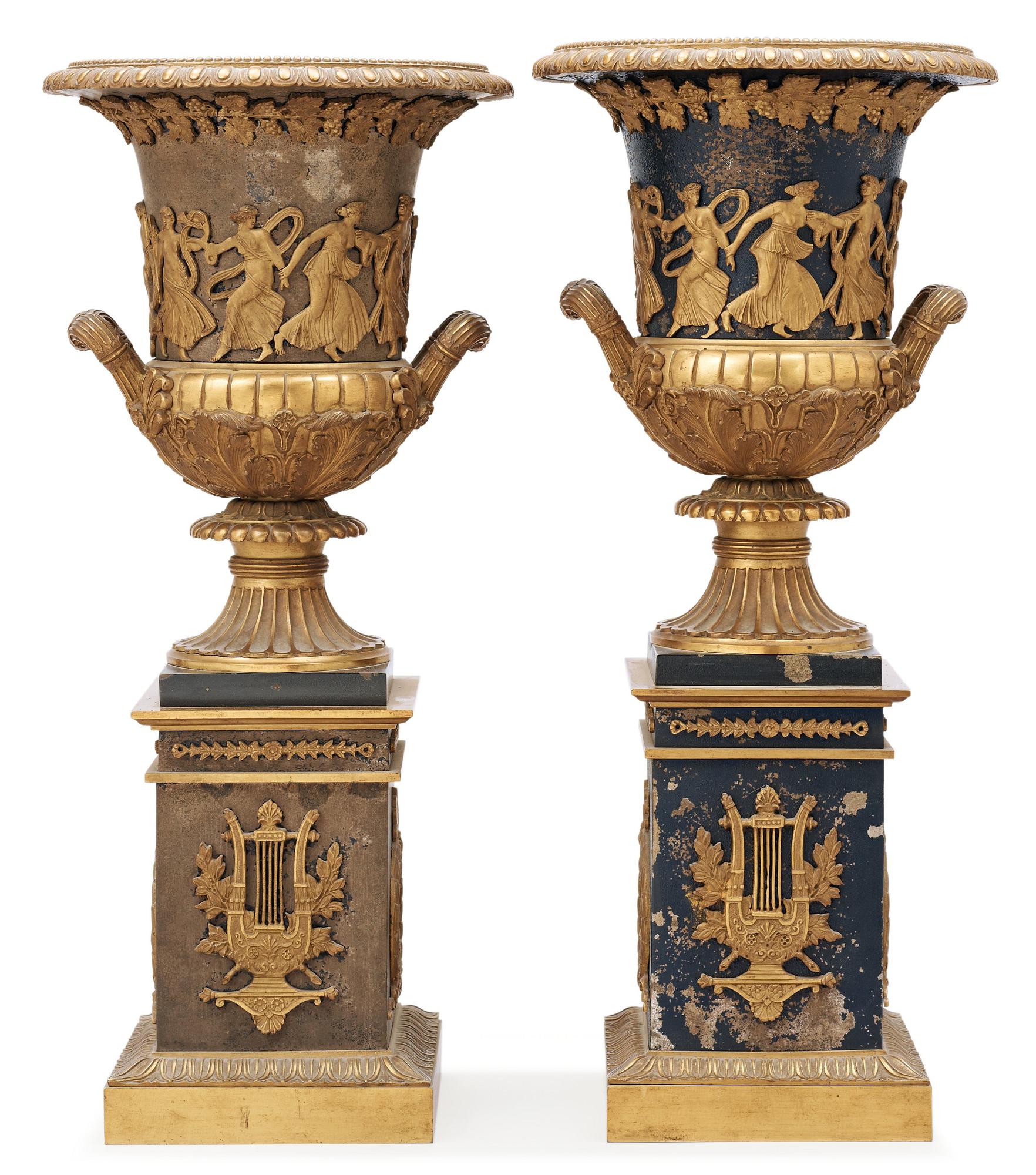A pair of Empire-style second half 19th century urns.