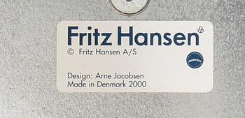 Arne Jacobsen, armchair, "Svanen", Fritz Hansen, Denmark, 2000.