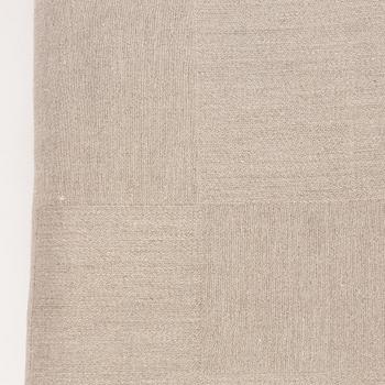 Ingrid Dessau, a linen damask tablecloth and six napkins, 'Nobel', Klässbols Linneväveri.