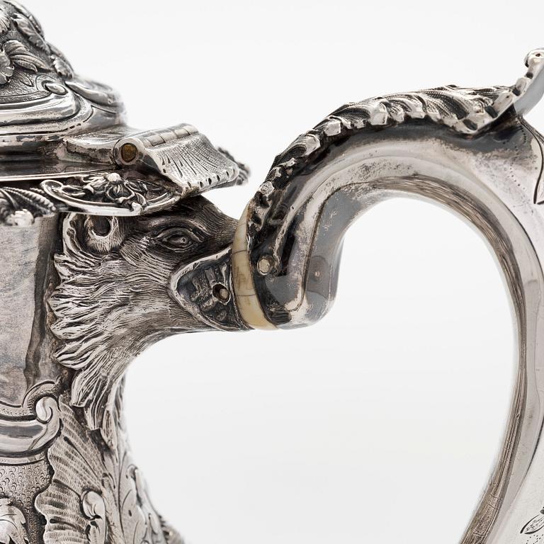 A Georgian seven-piece, sterling silver tea and coffee set, maker's mark of Joseph Angell, London 1817-1823.