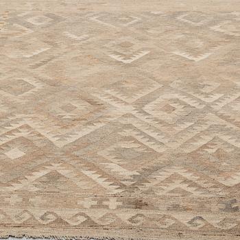 A CARPET, Kilim, 306 x 208 cm.
