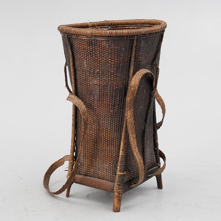 A Vietnamese basket, late 19th century around 1900.