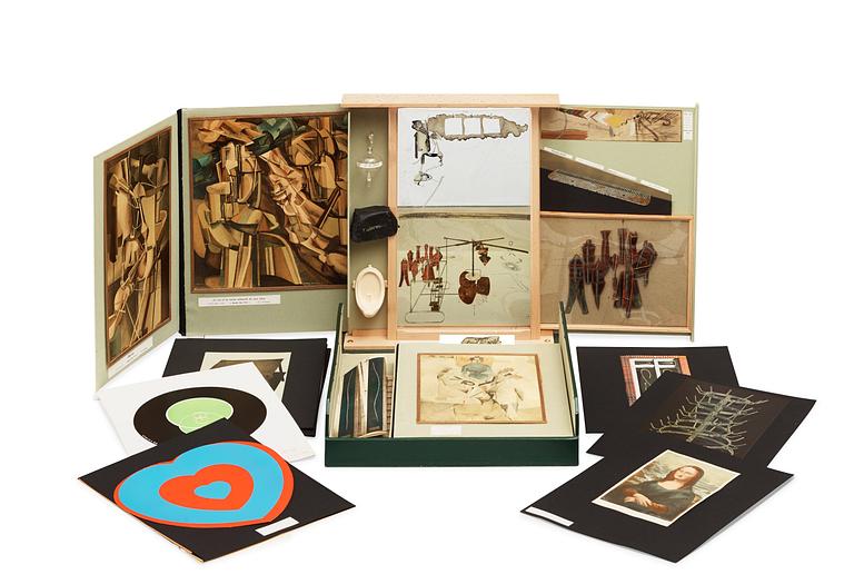 Marcel Duchamp, "De ou par Marcel Duchamp ou Rrose Sélavy (La boîte-en-valise, Series)".