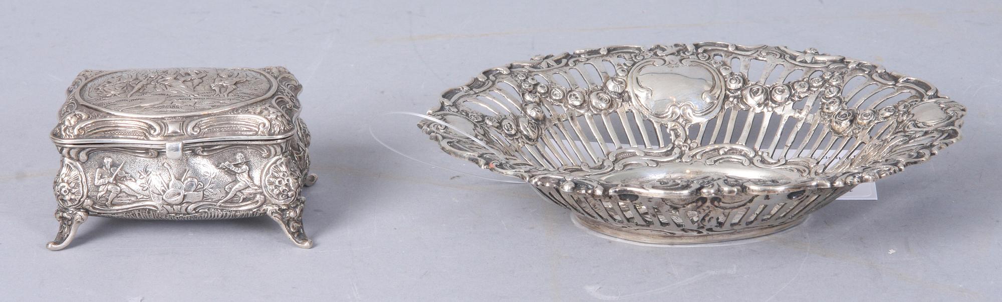 LOCKASK samt GALLERFAT, silver, importstämplar. 302 gram.