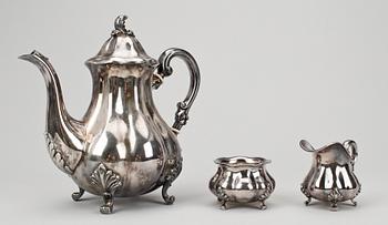 KAFFESERVIS, 3 delar, silver, rokokostil, Europa, 1900-tal. Vikt ca 681g.