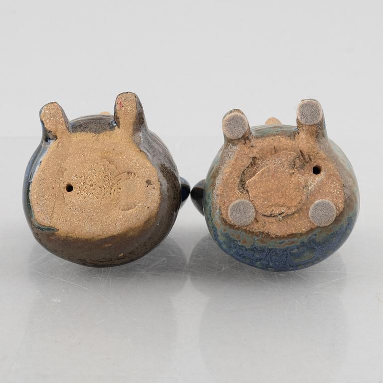 Lisa Larson, figuriner, 2 st, stengods, "Spökmusen" ur serien "Menageri", Gustavsberg.