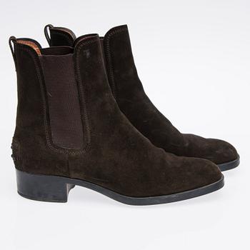 SKOR, Tod's.
