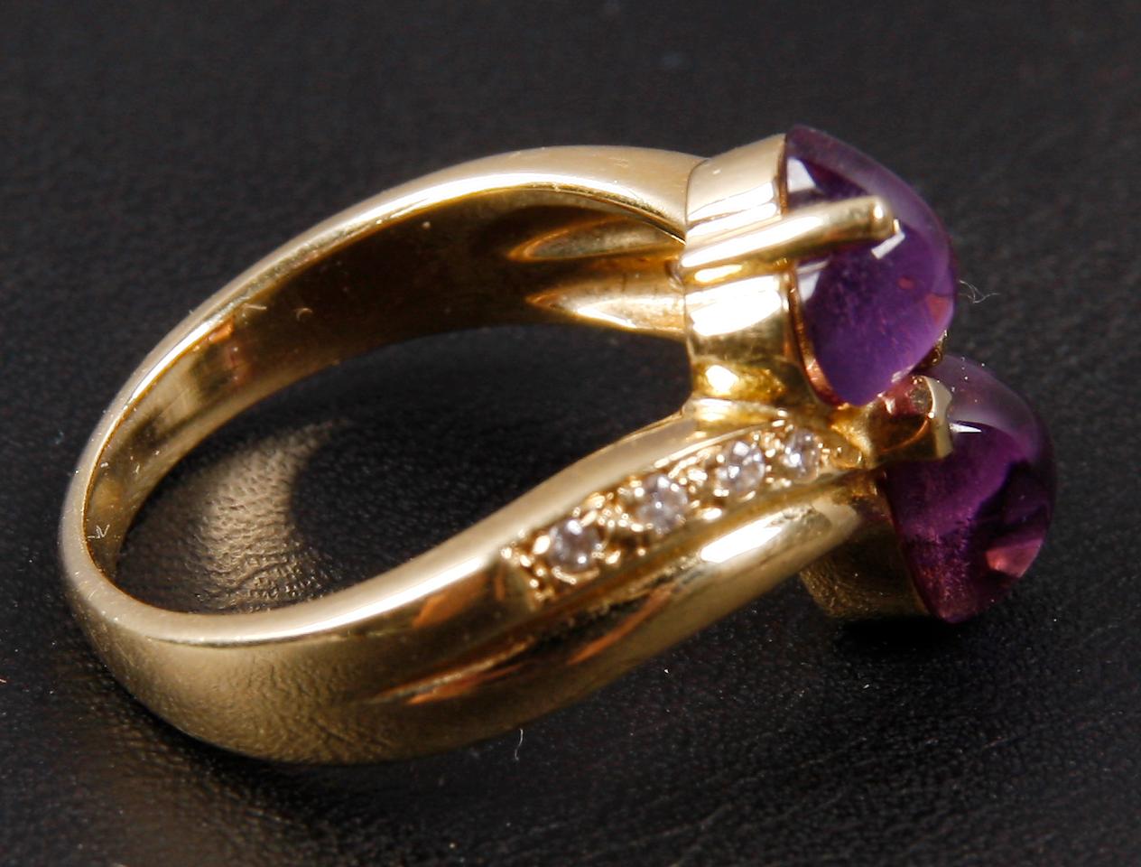 RING, 14 k guld och bla ametister.