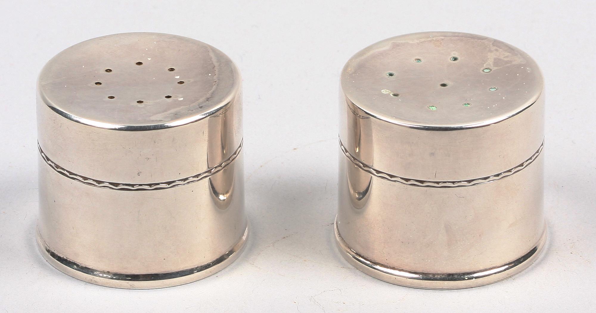 STRÖARE, 2 st. Silver. Råström, Stockholm 1969.