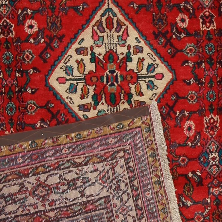 MATTA, Hamadan, ca 308 x 210 cm.