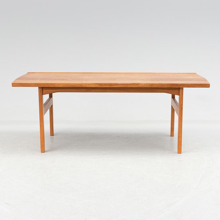 A table by Tove & Edward Kindt-Larsen, Seffle.