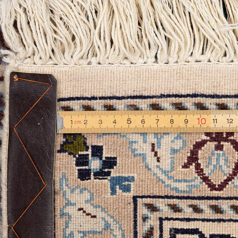 Rug, Nain, approx. 300 x 196 cm.