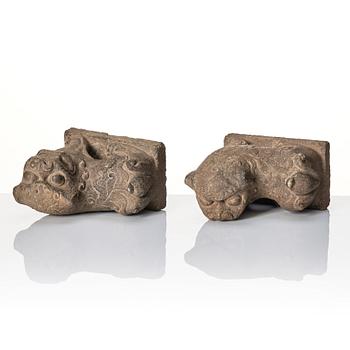 A pair of stone sculptures of buddhist lions, Qing dynasty (1664-1912).