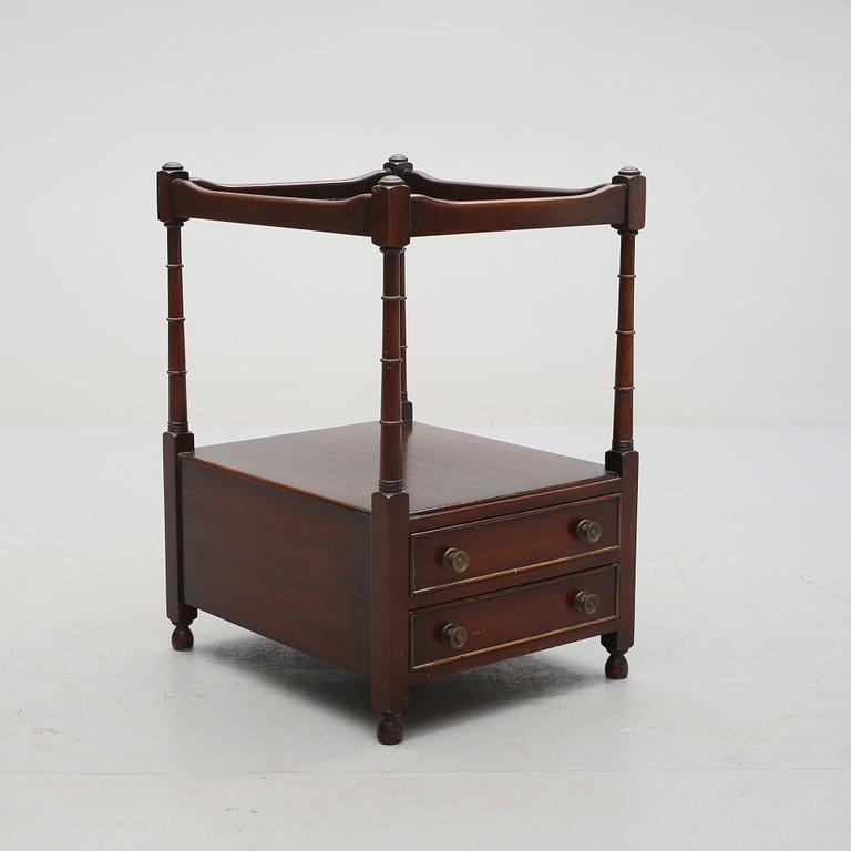 SIDOBORD, England, 1900-talets andra hälft.
