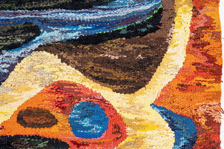 Maj Larsson, a wall hanging, rag rug, signed ML, c. 135 x 90 cm.