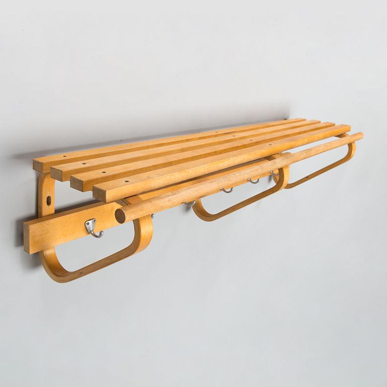 Alvar Aalto, hatthylla/ klädhängare för O.Y. Huonekalu-ja Rakennustyötehdas A.B, 1900-talets mitt.