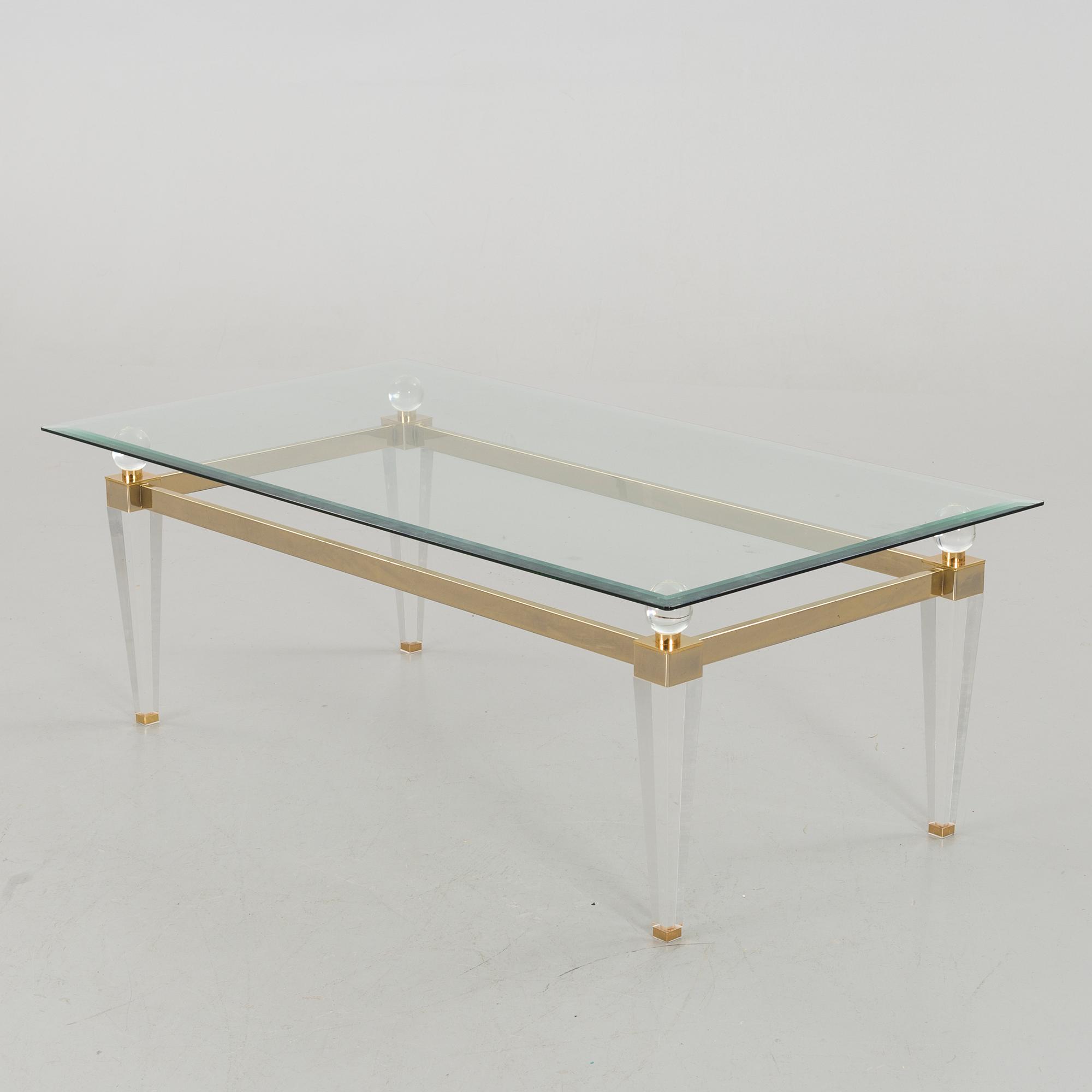 A COFFEE TABLE FORM THE SECOND HALF OF 20TH CENTURY,