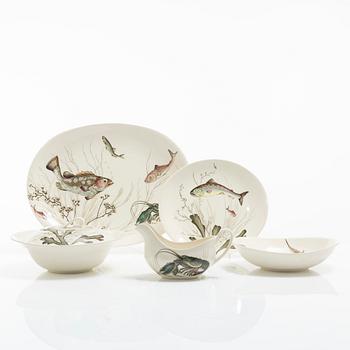 16 pieces of a Johnson Bros 'Fish' service, England.