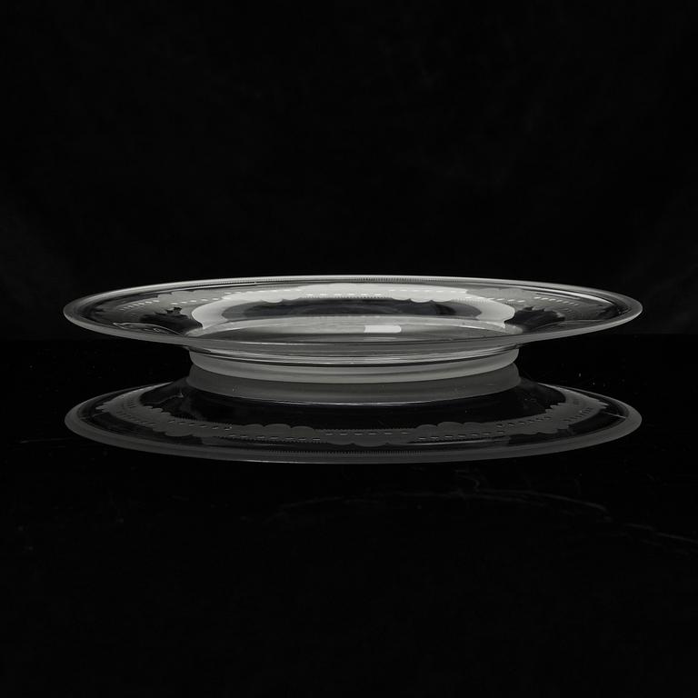Simon Gate, an engraved glass bowl with plate, Orrefors 1930, model 122.