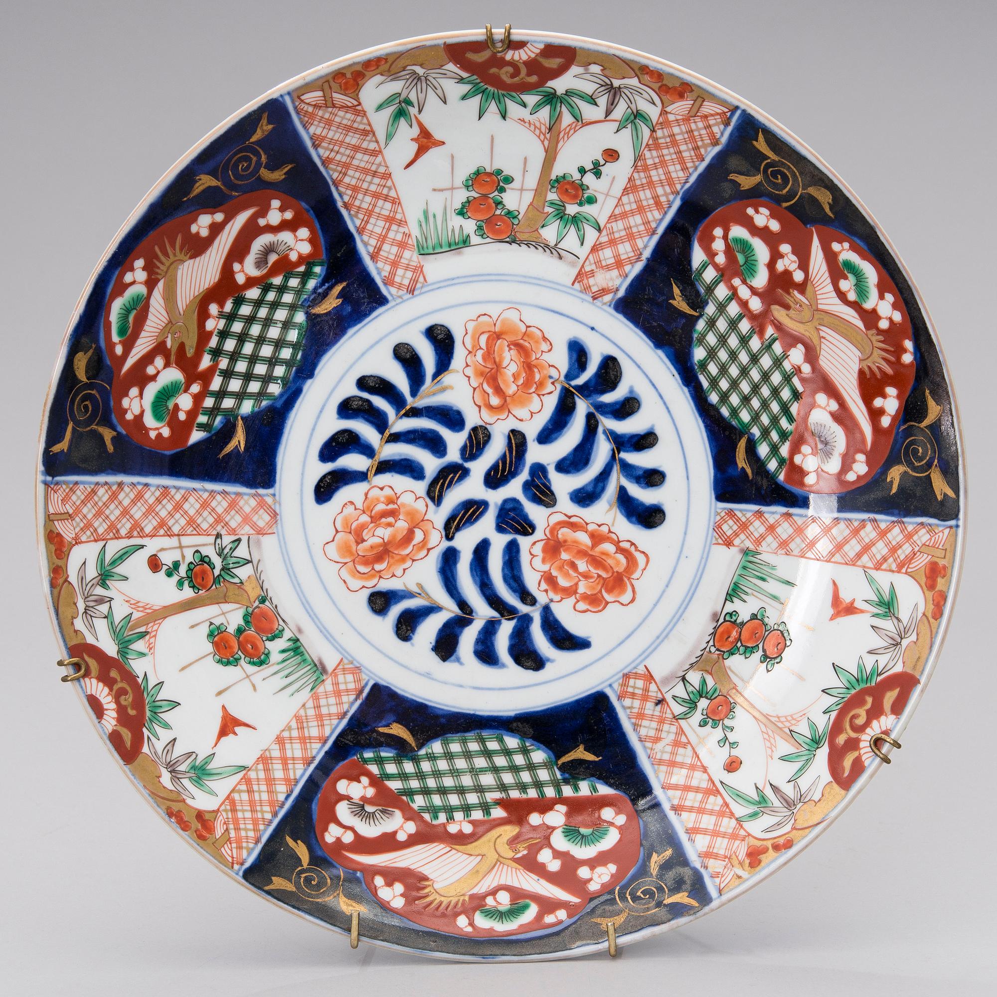 A LARGE DISH, Imari, Japan second half of the 19th century.