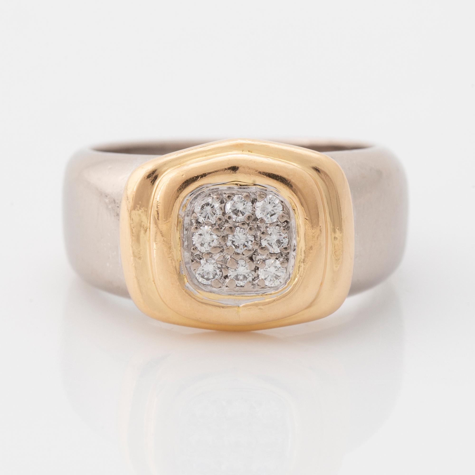 Ring 18K guld och vitguld med runda briljantslipade diamanter.