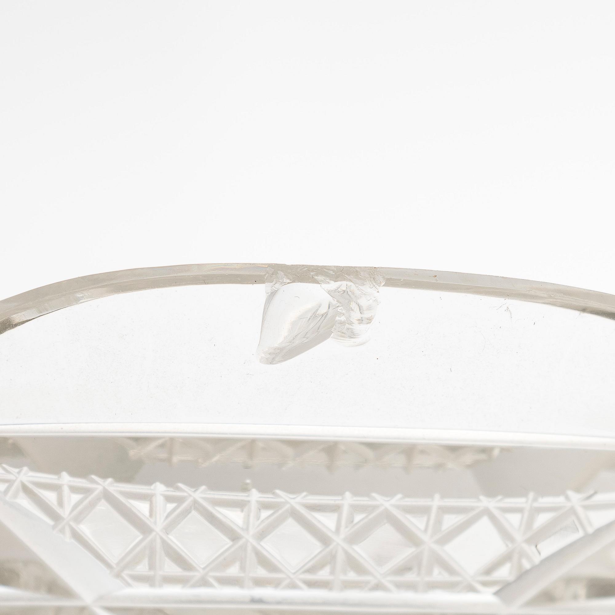 Malja, kristallia, 1900-luvun puoliväli.