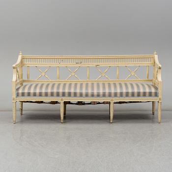 SOFFA OCH STOLAR ett par, gustavianska provinsarbeten, tidigt 1800-tal.