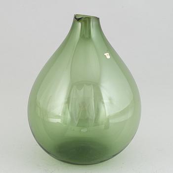 A glass vase by Kjell Blomberg from Gullaskruf, 1960's.