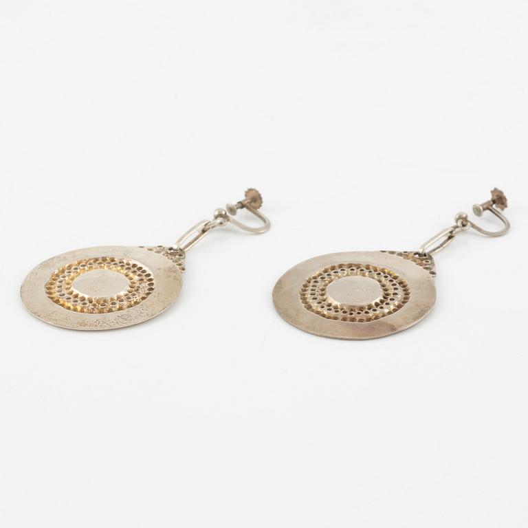 Lars Arby, two pairs of earrings, sterling silver and enamel, Gothenburg 1969 and 1983.