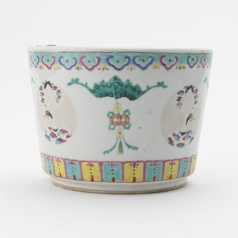 An enamelled Chinese flower pot, late Qing dynasty.