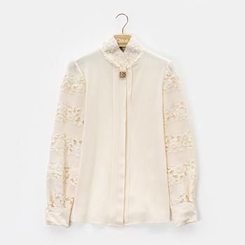 Chloé, a silk blouse, size 34.