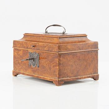 Box by Erik Malmberg (master in Köping 1789-1807) Late Gustavian.