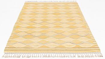Barbro Nilsson, a carpet, "Spättan, gul", flat weave, ca 269 x 146 cm, signed AB MMF BN.