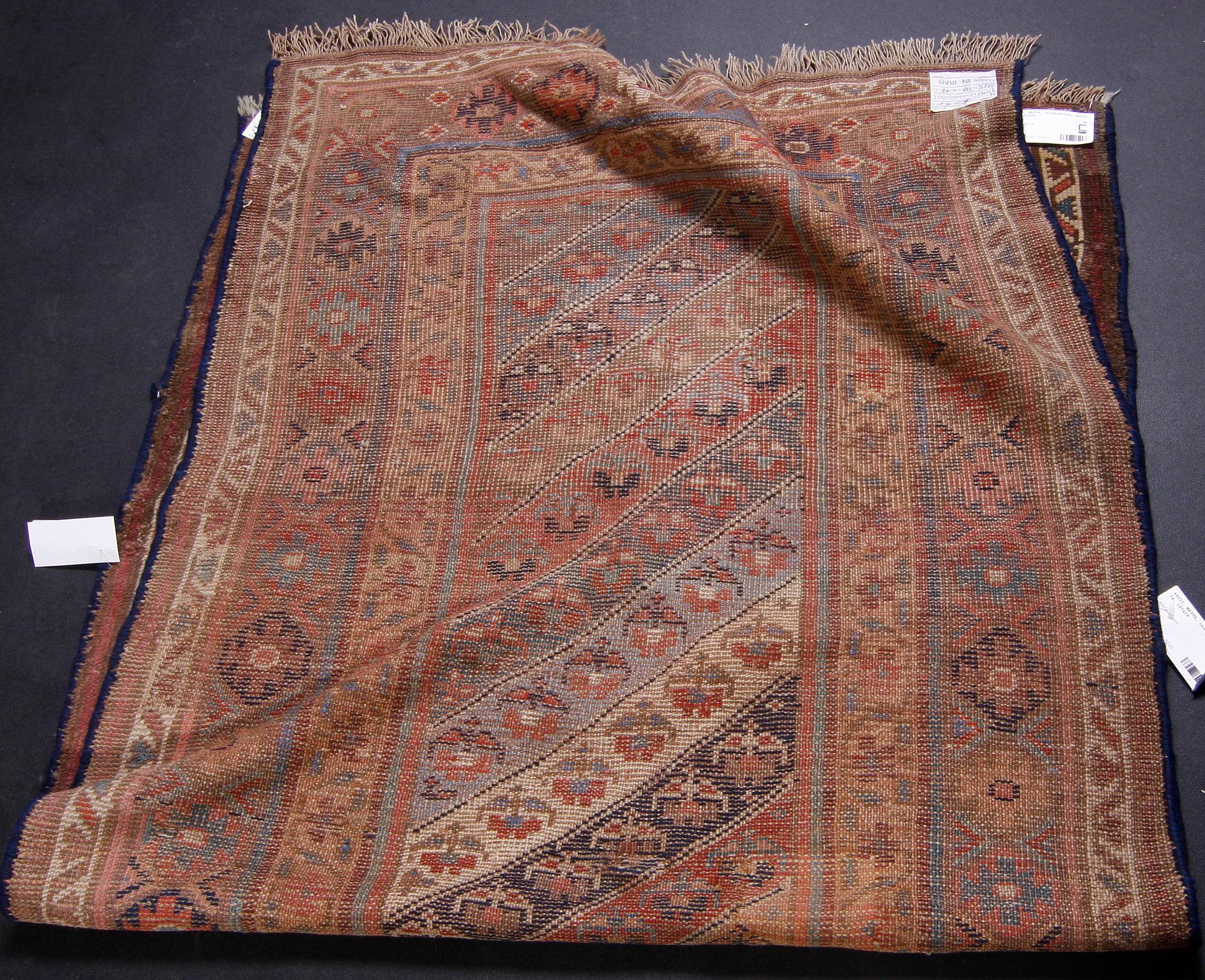 MATTA, orientalisk, antik. Ca. 199x98.