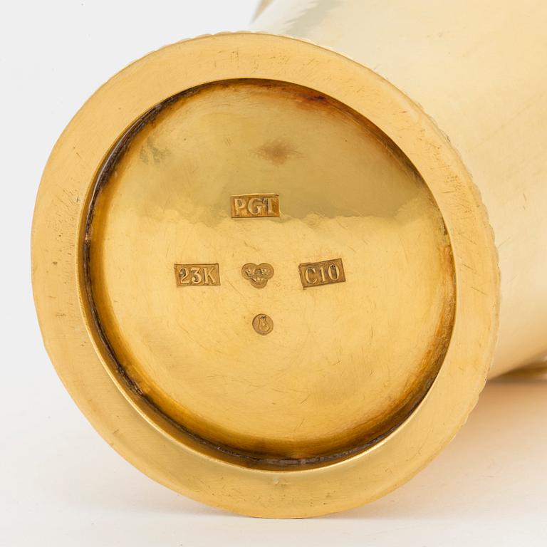 P GUNNAR TÄGT, a 23K gold vase, Stockholm, 1977.