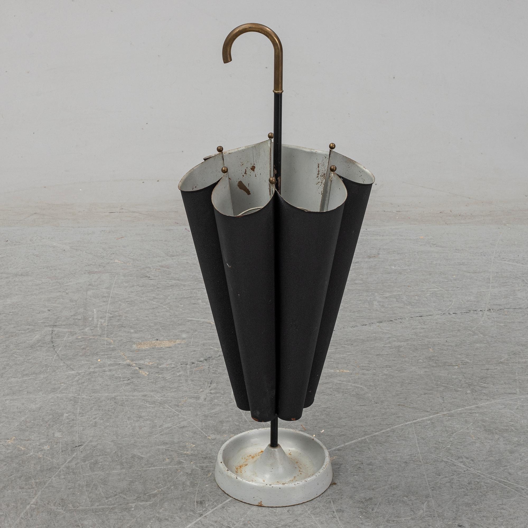 PARAPLYSTÄLL, 1900-talets mitt.