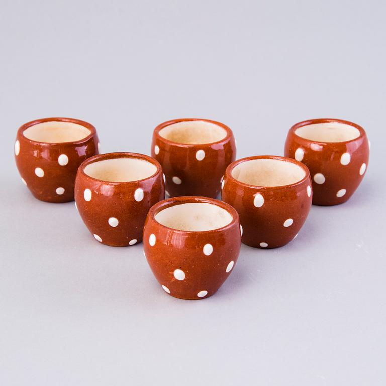 MARITA LYBECK, servisdelar, 28 st, keramik + bok "Marita Lybeck 1906-1990".