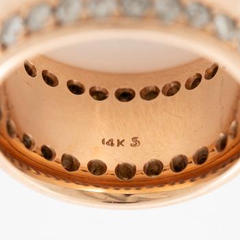 Ring 14K guld med diamanter.