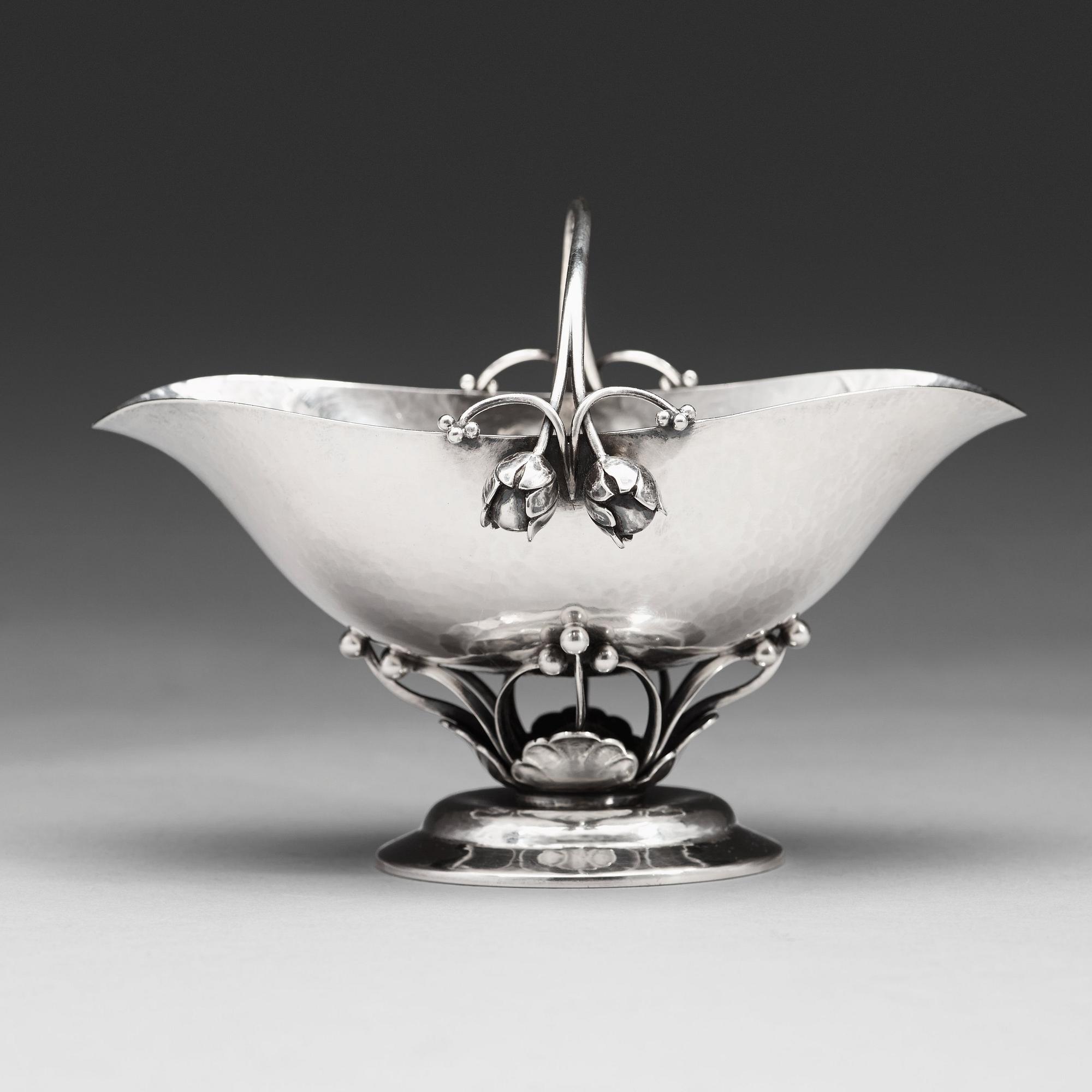 Georg Jensen, skål, Köpenhamn 1919-1927, sterling, design nr 235B.