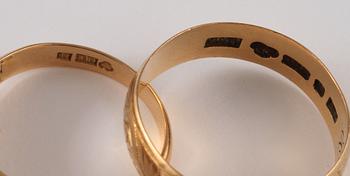 RINGAR, 2 st, 18k guld och vitguld, delvis Trege, Göteborg, 1961. Total vikt 7 g.