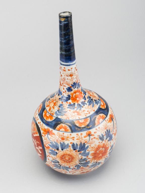 A japanese porcelain 19th century vase.
