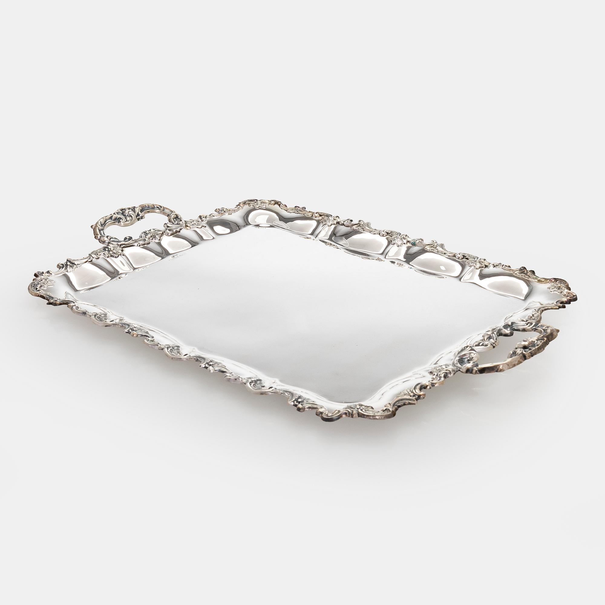 Tarjotin, hopeaa, Kultakeskus, Hämeenlinna 2008.