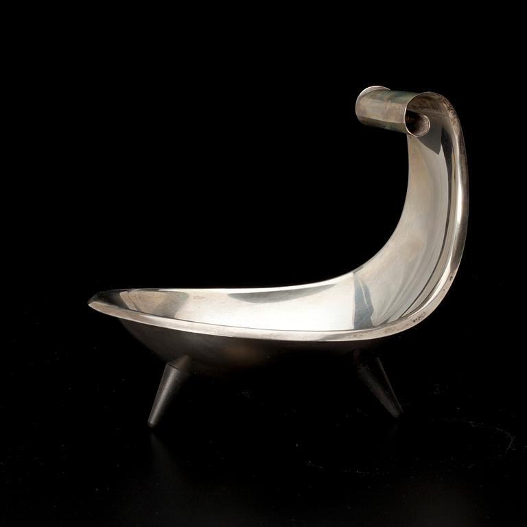 SKÅL, silver, V. Hamari, Helsingfors 1957. Vikt 129 g.