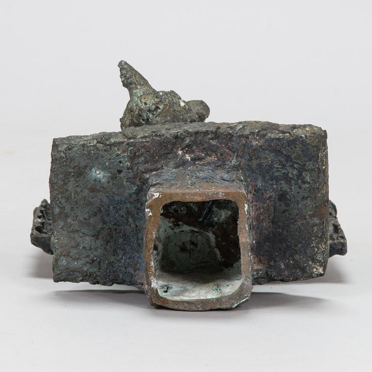 Kari Juva, bronsskulptur, signerad och daterad -88 samt monogramsignerad.