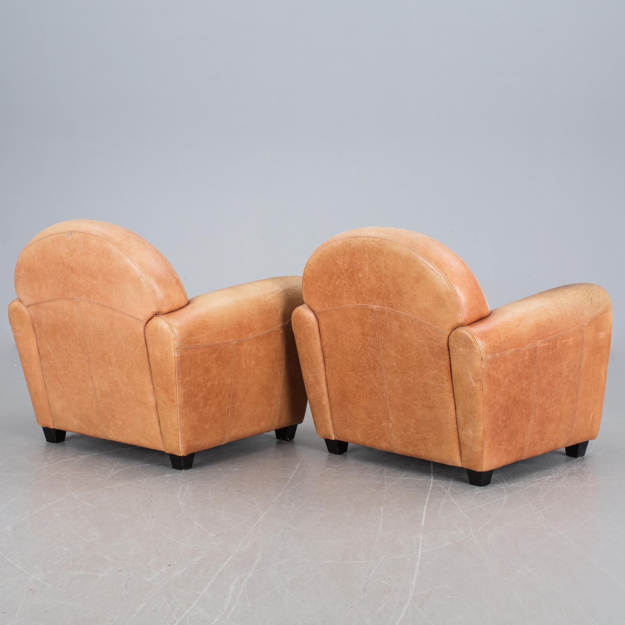 FÅTÖLJER, ett par, 1900-talets sista fjärdedel.