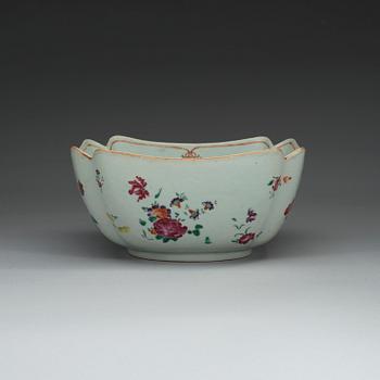 SKÅL, kompaniporslin. Qing dynastin, Qianlong (1736-95).