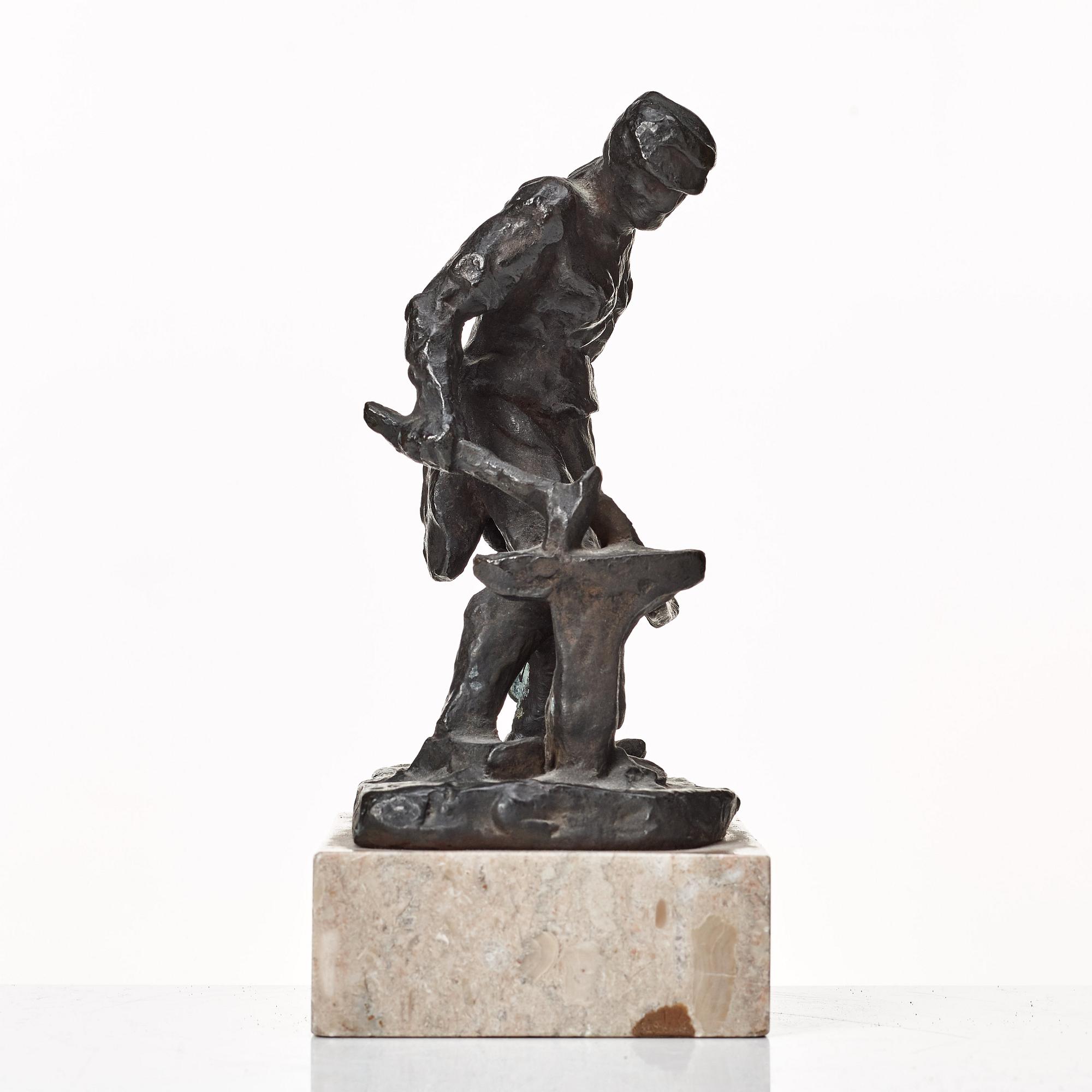 Christian Eriksson, skulptur. Sign. Gjutarstämpel. Brons, höjd 21,5 cm.