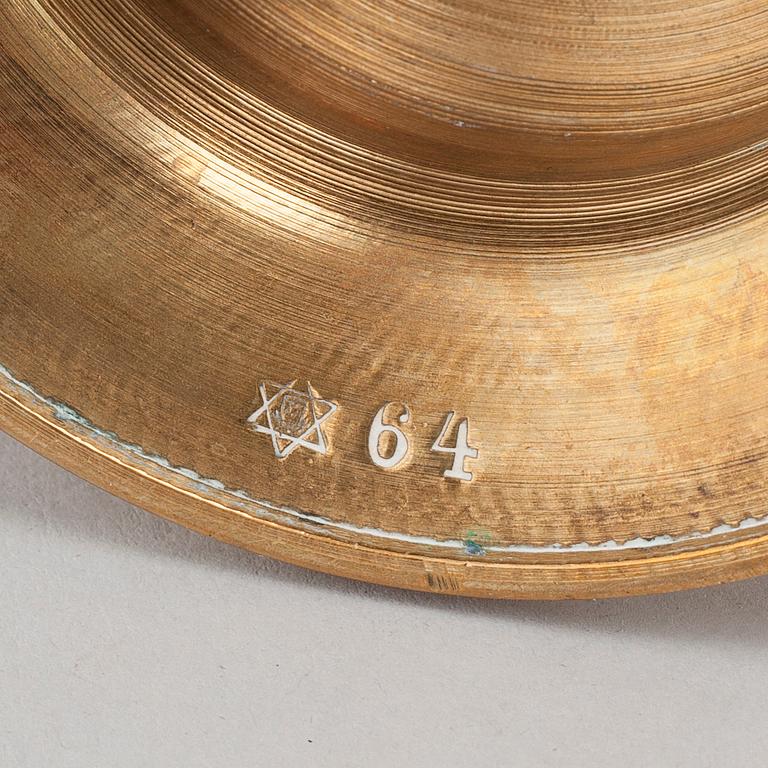 LJUSSTAKAR, ett par, barockstil, Thorshammars bruk, omkring år 1900.